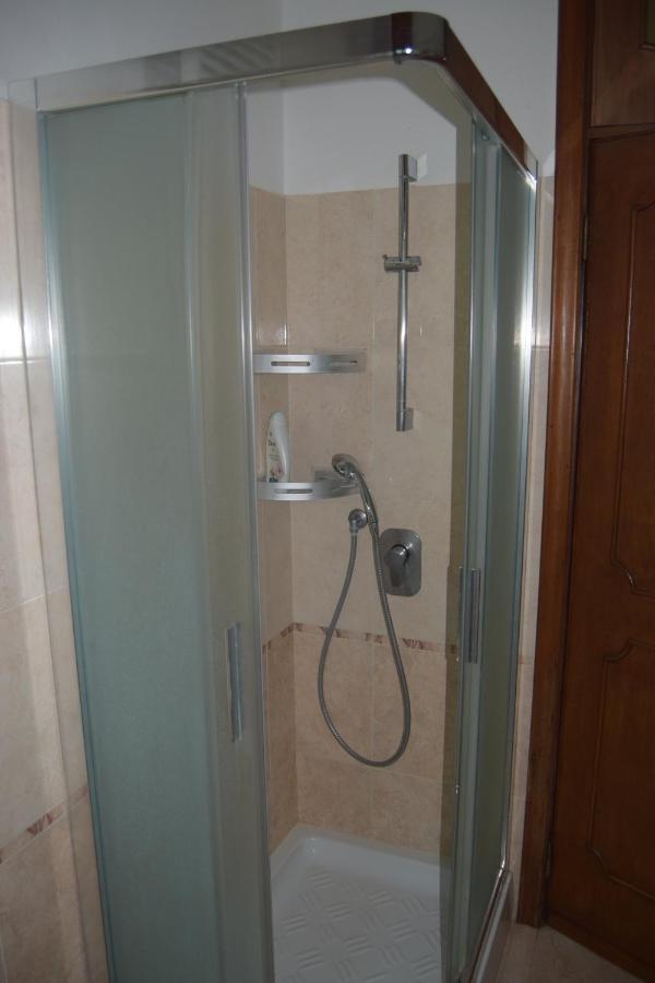Al Salice Tranquillita Nel Verde Via Amendola 24 Apartment Busto Arsizio Luaran gambar